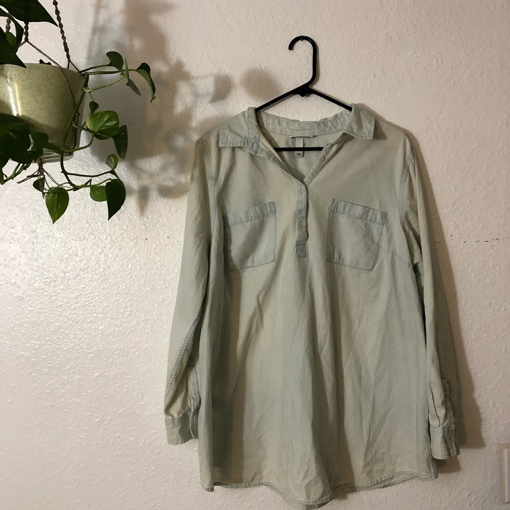 Liz Lange Maternity Top
